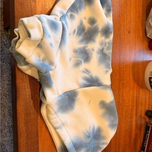 Comfrt brand Dog hoodie size M